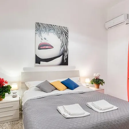Raffaele Apartment Termini Station * Rome